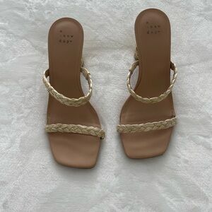 Weaved strap sandal